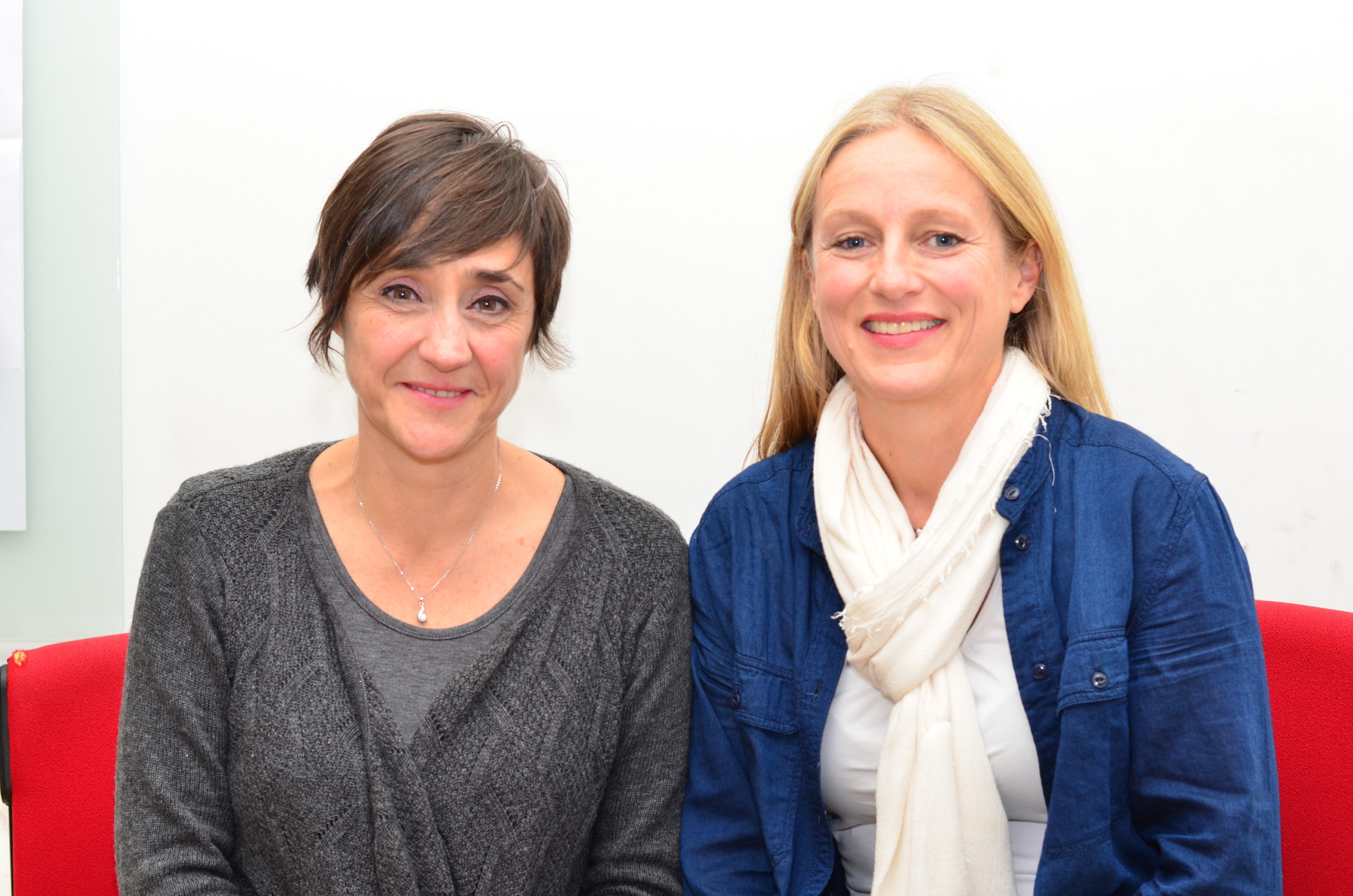 de g. à d. Marialuisa Bonvin et Valérie Studemann